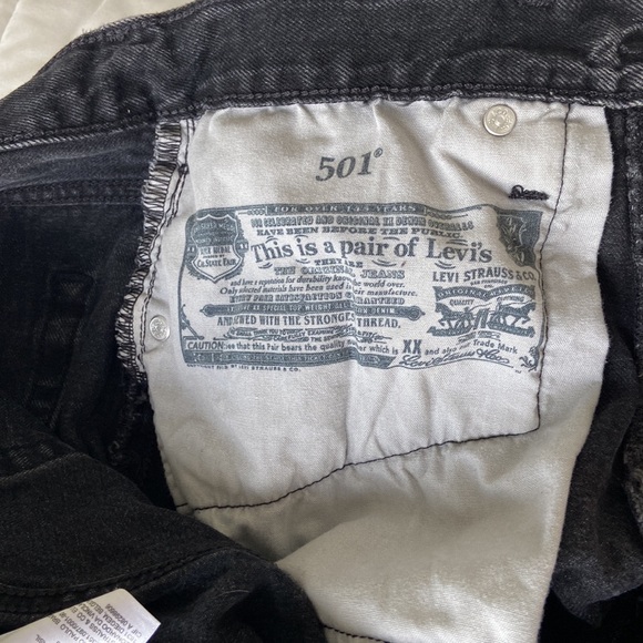 Black Levi Shorts - Picture 3 of 4